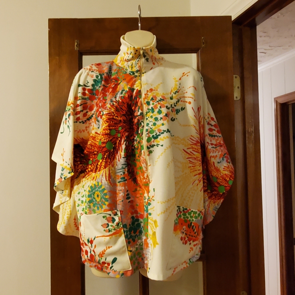 EUC floral cape one size